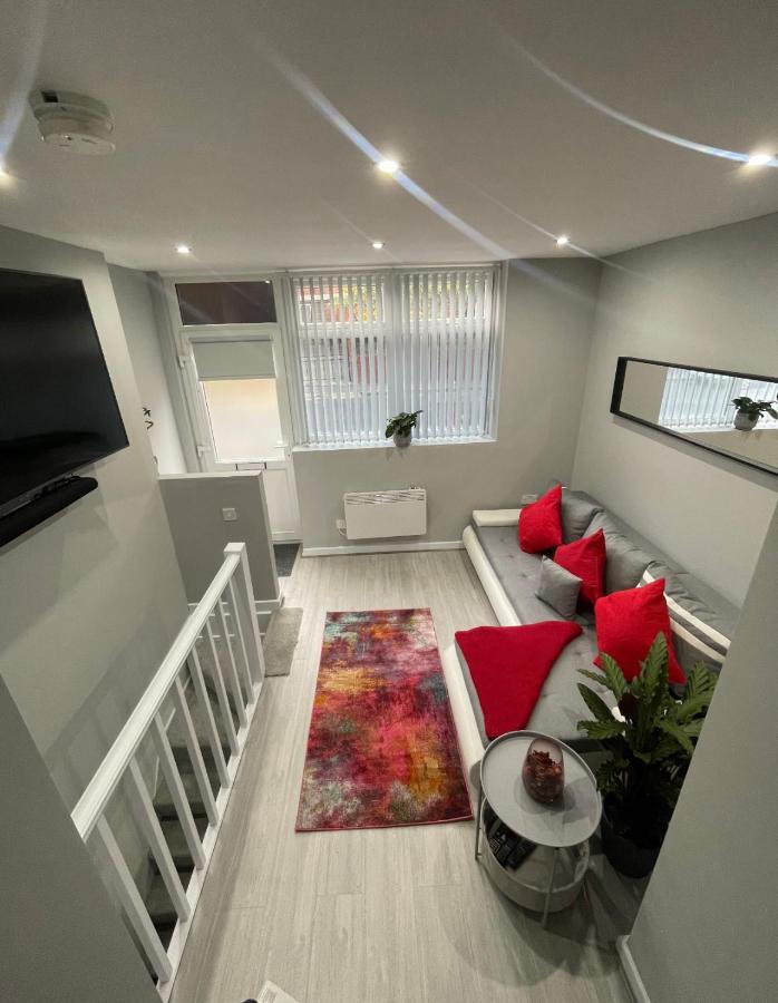 Unique Duplex Apartment Free Parking Free Wi-Fi 6 Minutes From Leeds City Centre Exterior photo